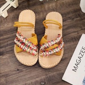 faux pearl decor sandals